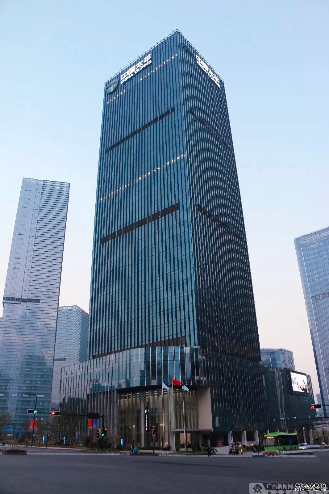 2026深圳前海自贸区前海中英人寿大厦甲级写字楼出租开发商直租欢迎来电咨询